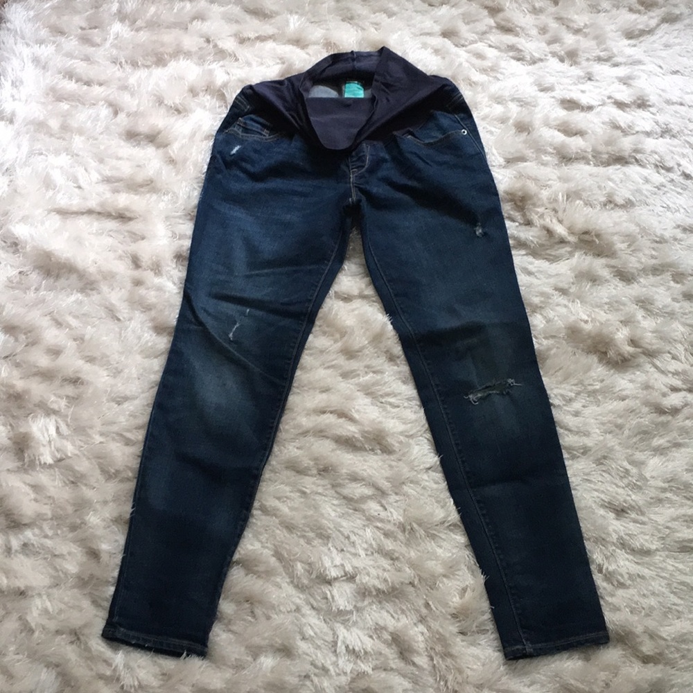 Old Navy boyfriend skinny maternity jeans
